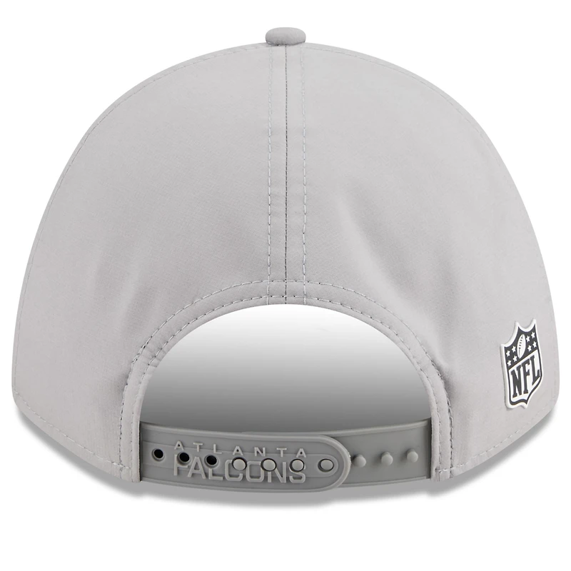 Men's New Era Gray Atlanta Falcons 2025 Sideline  M-Crown 9FORTY Adjustable Hat