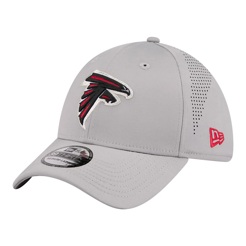 Men's New Era  Gray Atlanta Falcons Perforated 39THIRTY Flex Hat