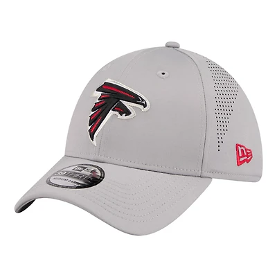 Casquette New Era Flex grise Atlanta Falcons perforée pour homme 39THIRTY