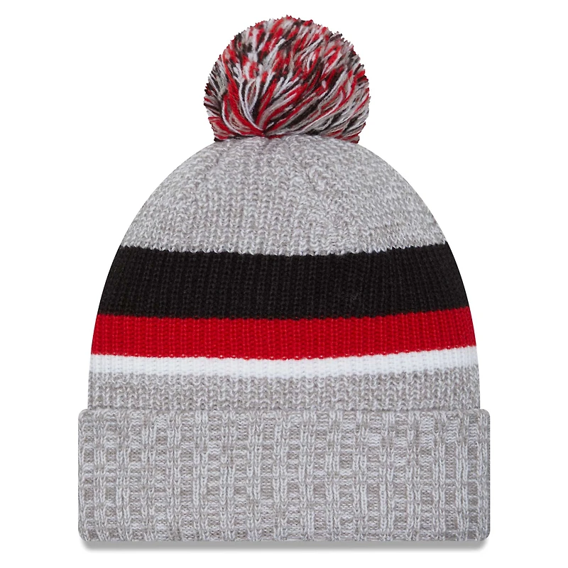 Bonnet en tricot à revers des Atlanta Falcons New Era pour hommes, gris chiné, avec pompon