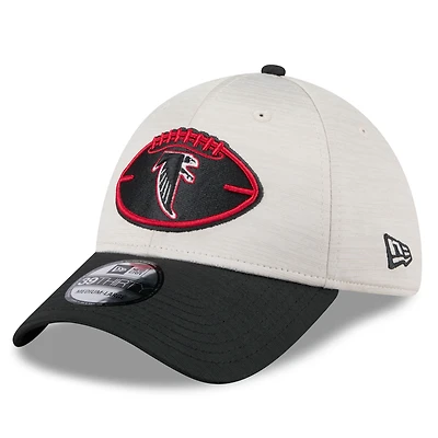 Casquette flexible 39THIRTY historique Atlanta Falcons 2024 Sideline Historic New Era pour hommes, pierre/noir
