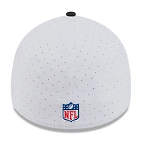 Casquette New Era 39THIRTY Flex blanche/noire pour homme, camp d'entraînement NFL 2025 des Falcons d'Atlanta