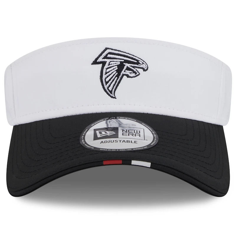 Visière ajustable New Era blanche/noire pour homme, camp d'entraînement NFL 2025 des Falcons d'Atlanta