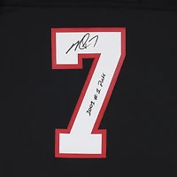 Maillot noir Mitchell & Ness Legacy 2002 autographié par Michael Vick (Atlanta Falcons) avec inscription « 1er choix de la draft 2001 ».