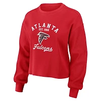 Ensemble de détente pour femme WEAR by Erin Andrews composé d'un t-shirt à manches longues et short en tricot gaufré rouge des Falcons d'Atlanta