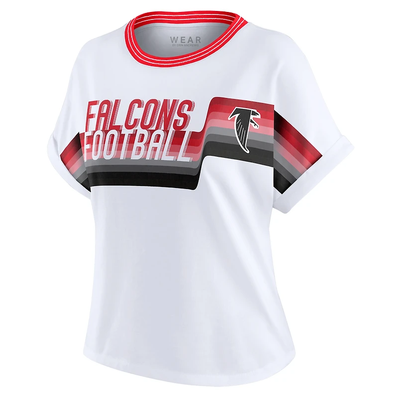 T-shirt court à rayures centrales blanc pour femme WEAR by Erin Andrews des Falcons d'Atlanta