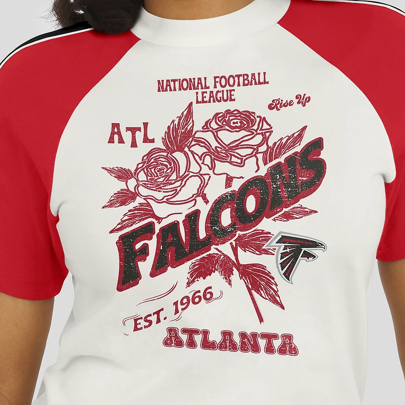 T-shirt raglan blanc à rayures et manches vieillies pour femme WEAR by Erin Andrews des Falcons d'Atlanta