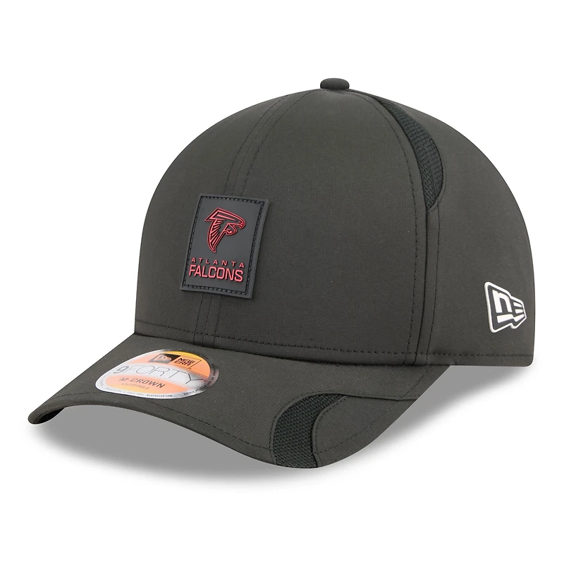 Casquette ajustable New Era noire Atlanta Falcons 2025 Sideline 9FORTY pour jeune