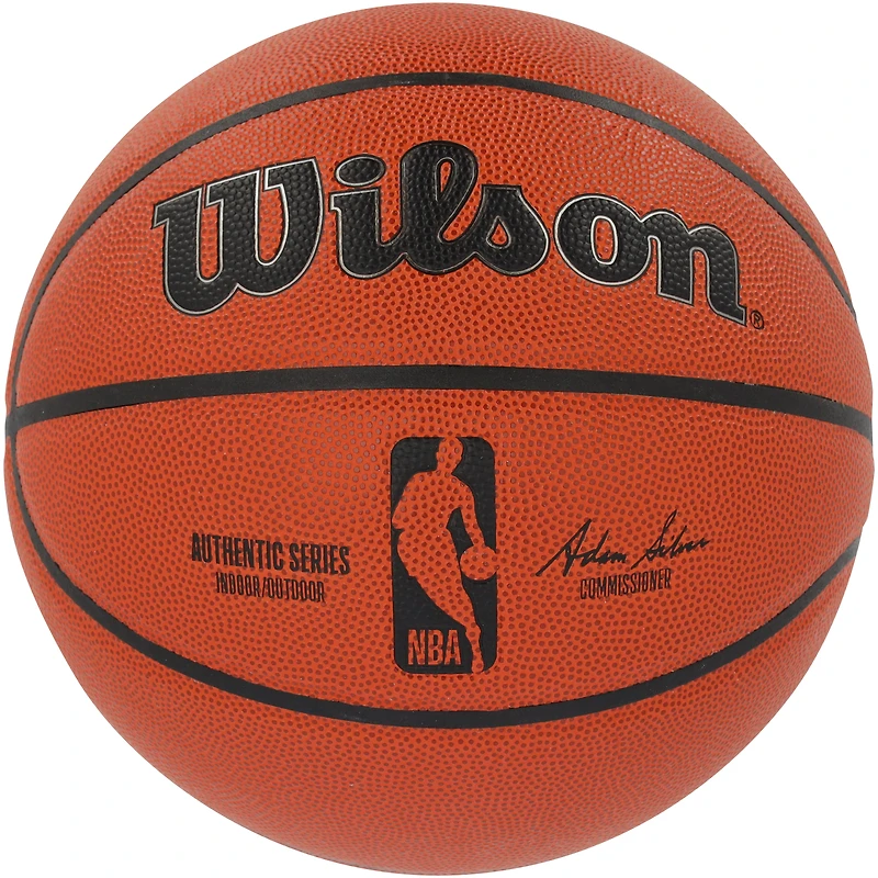 Ballon de basket-ball d'intérieur/extérieur Wilson Authentic Series autographié par Dominique Wilkins Atlanta Hawks avec inscription « HOF 06 »