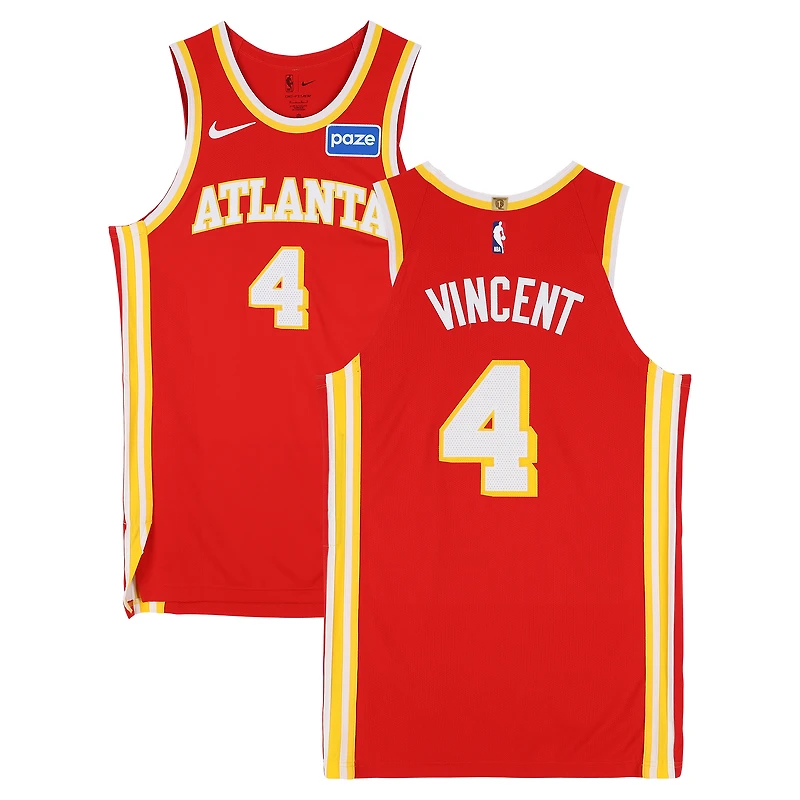 Maillot rouge Nike n° 4 porté par Gabe Vincent (Atlanta Hawks) lors du match contre les Detroit Pistons le 25 mars 2026 - Taille 48+4