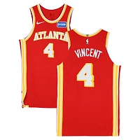 Maillot rouge Nike n° 4 porté par Gabe Vincent (Atlanta Hawks) lors du match contre les Detroit Pistons le 25 mars 2026 - Taille 48+4