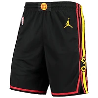 Short Swingman Jordan Brand noir pour hommes des Atlanta Hawks Statement Edition