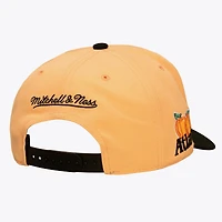 Casquette snapback Mitchell & Ness Atlanta Hawks In the City Pro pour homme, couleur pêche/noir