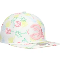Casquette réglable de golfeur New Era pour hommes, Atlanta Hawks, palmiers et vagues, blanche