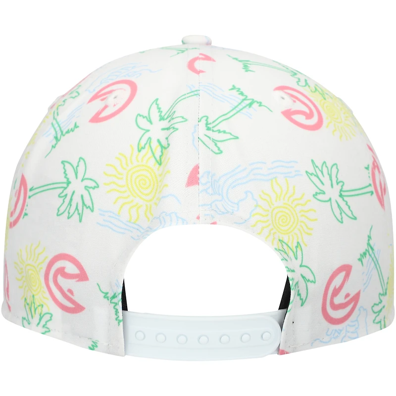 Casquette réglable de golfeur New Era pour hommes, Atlanta Hawks, palmiers et vagues, blanche