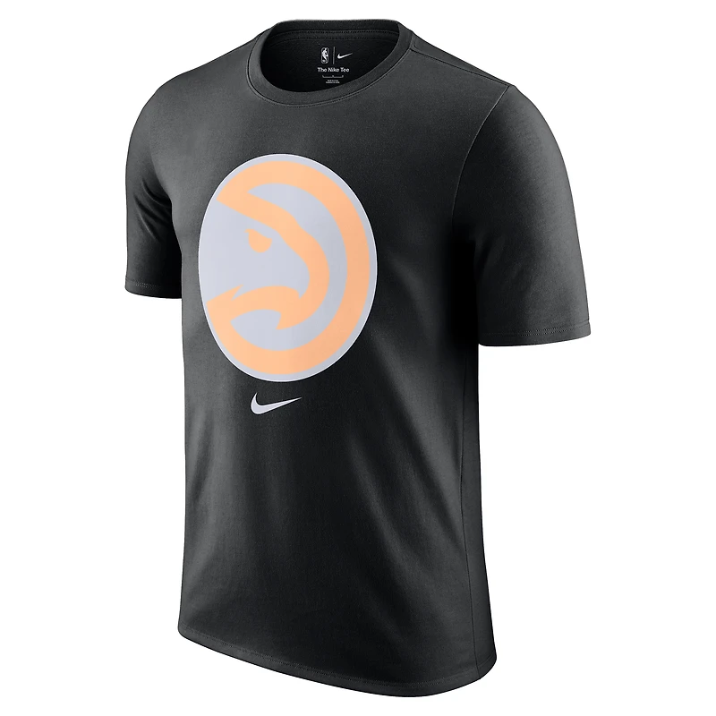T-shirt Nike noir pour homme Atlanta Hawks 2025/26 City Edition Remix Essential Logo