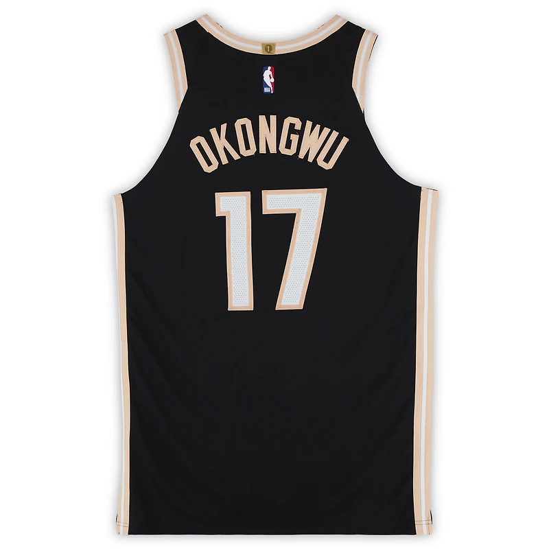 Maillot Nike City Edition noir n° 17 porté par Onyeka Okongwu (Atlanta Hawks) lors du match contre les Los Angeles Clippers le 3 décembre 2025 - Taille 50+4