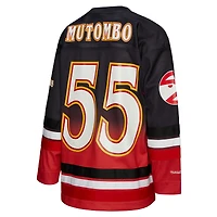 Maillot de hockey unisexe Mitchell & Ness Dikembe Mutombo rouge des Atlanta Hawks Maxxed Out Fashion