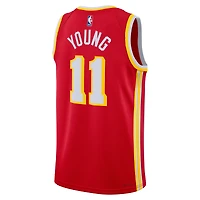 Maillot Nike Swingman Trae Young Atlanta Hawks rouge unisexe - Édition Icon