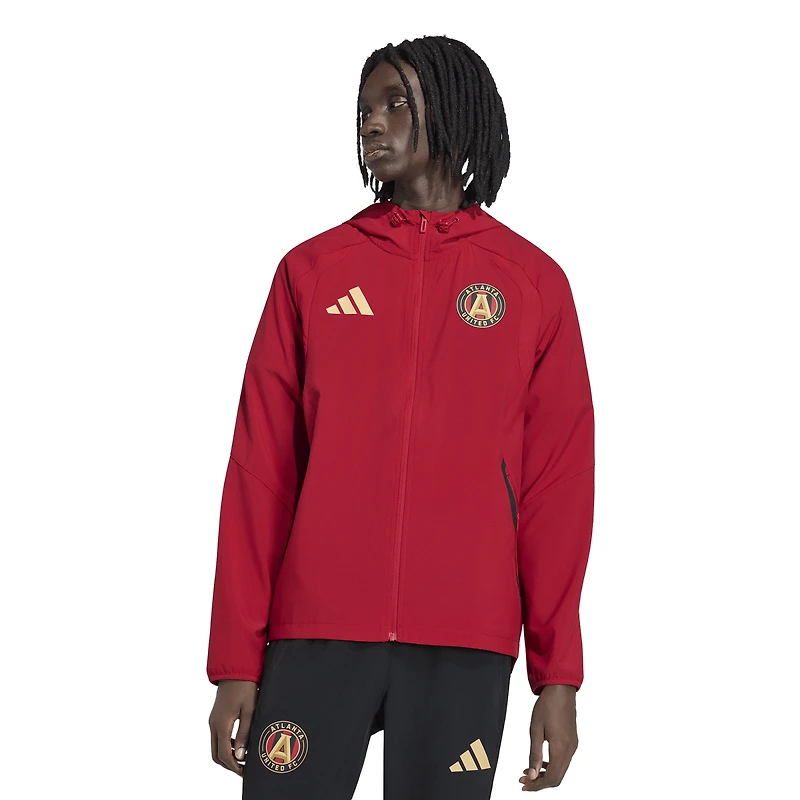 Coupe-vent à capuche zippé adidas Atlanta United FC Tiro Travel rouge pour homme