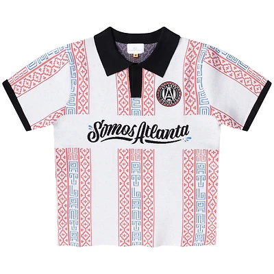 Polo tricoté unisexe blanc Atlanta United FC Collection Somos Live Breathe Futbol