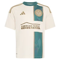 Maillot adidas Aleksei Miranchuk Tan Atlanta United FC 2026 Spirit of '96 Replica pour jeune