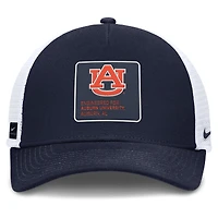 Casquette ajustable Nike Navy Auburn Tigers 2025 On-Field Rise Engineered Dri-FIT Trucker pour homme
