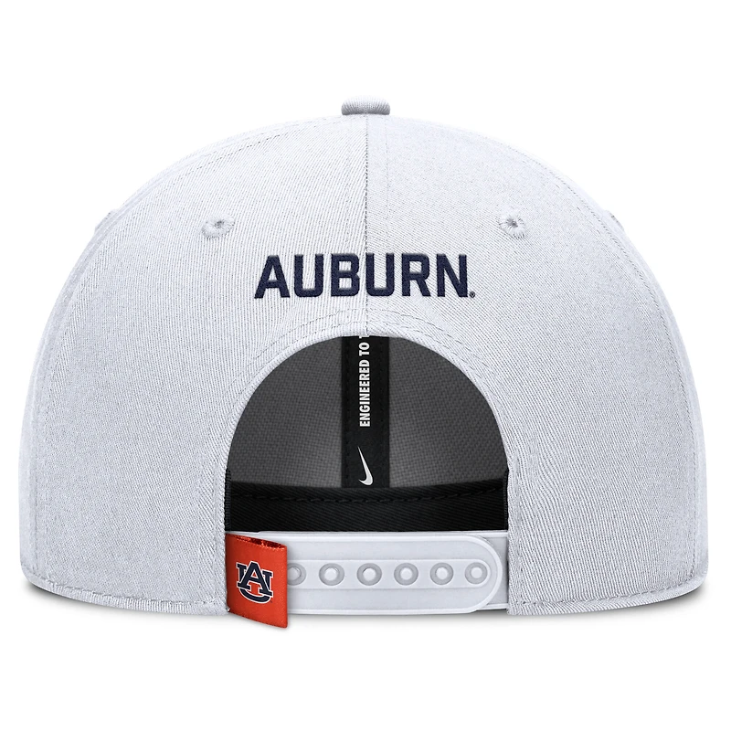 Casquette ajustable Nike blanche Auburn Tigers 2025 On-Field Gameday Rise pour homme