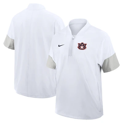 Veste d'entraîneur Nike blanche Auburn Tigers 2025 Sideline à manches courtes et quart de zip pour homme