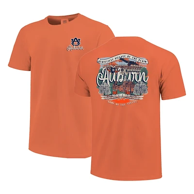 T-shirt confortable Orange Auburn Tigers pour femme avec inscription Campus Scene Drawing