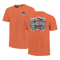 T-shirt confortable Orange Auburn Tigers pour femme avec inscription Campus Scene Drawing