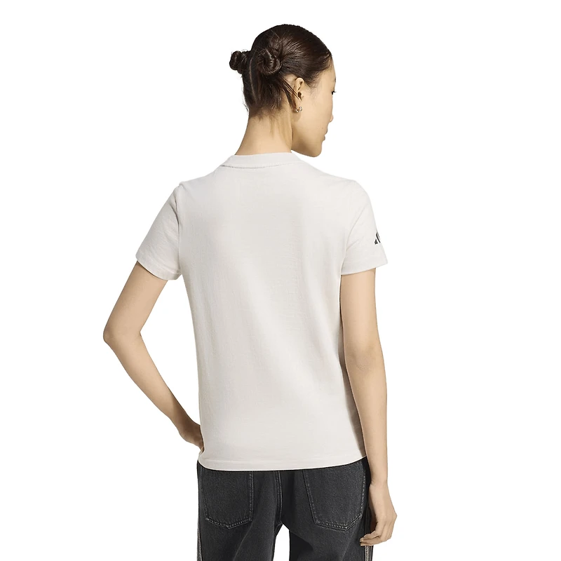 T-shirt graphique adidas gris pour femme, emblème de l'équipe Audi Formule 1 (ADN).