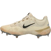 Adley Rutschman, chaussures Nike beiges utilisées lors du match des Orioles de Baltimore contre les Nationals de Washington, le 18 mai 2025