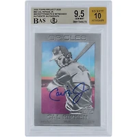 Carte autographiée 2020 Topps Project 2020 n° 92 Beckett par Cal Ripken Jr. Baltimore Orioles, authentifiée et témoin des fanatiques, 9,5/10