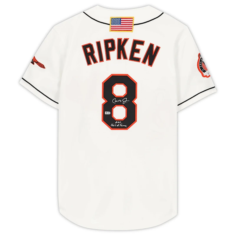 Maillot authentique autographié par Mitchell & Ness des Baltimore Orioles de Cal Ripken Jr. avec inscription « 2007 Hall of Fame »
