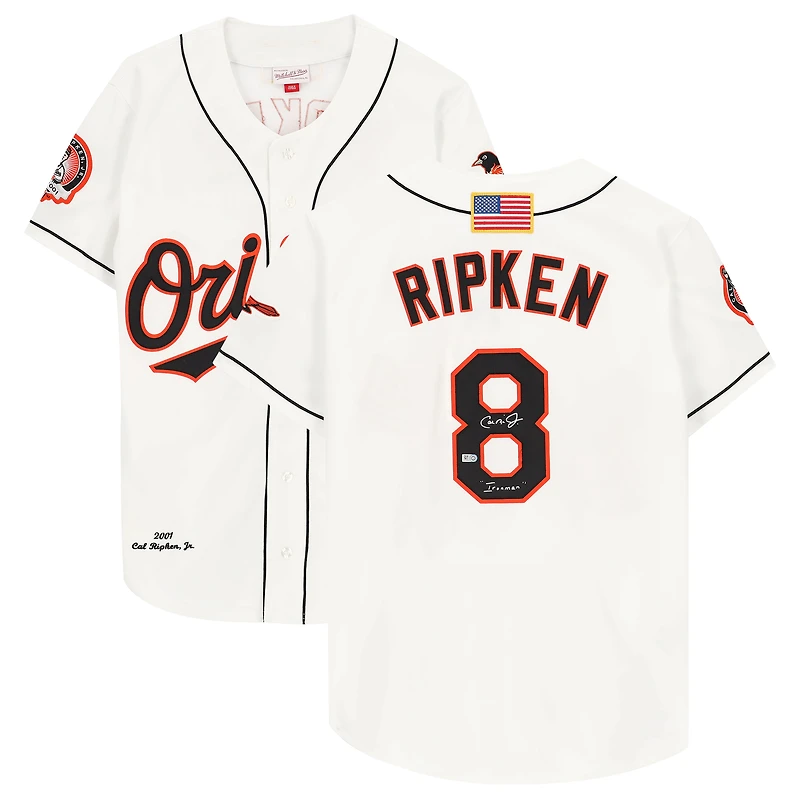 Maillot authentique autographié par Mitchell & Ness des Baltimore Orioles de Cal Ripken Jr. avec inscription « Ironman »