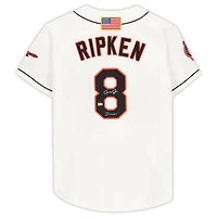 Maillot authentique autographié par Mitchell & Ness des Baltimore Orioles de Cal Ripken Jr. avec inscription « Ironman »