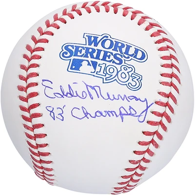Eddie Murray, Orioles de Baltimore, a dédicacé le logo de la Série mondiale de 1983 avec l'inscription « 83 WS Champs »