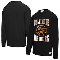 T-shirt à manches longues flammé avec logo arqué noir des Orioles de Baltimore pour homme Mitchell & Ness
