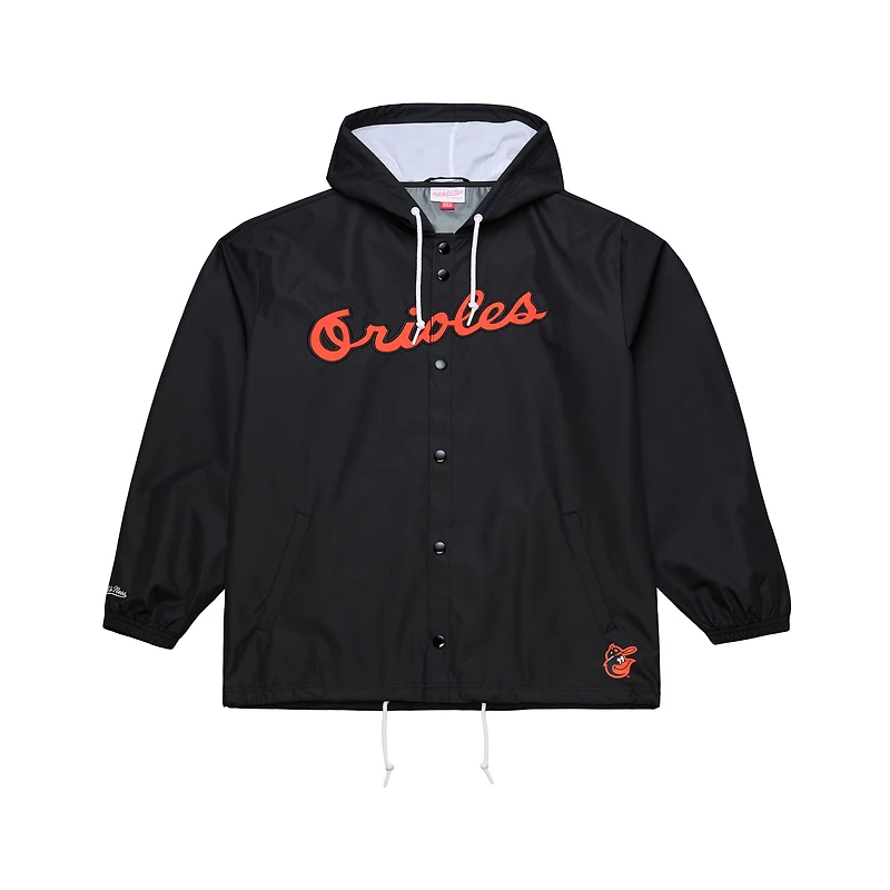 Veste d'entraîneur à capuche Mitchell & Ness noire pour homme, modèle Baltimore Orioles, fermeture boutons-pression.