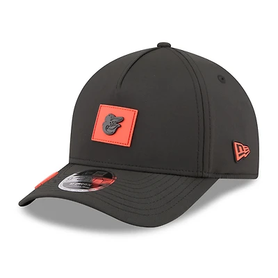 Casquette ajustable New Era noire Baltimore Orioles 2026 Clubhouse 9FORTY A-Frame pour homme