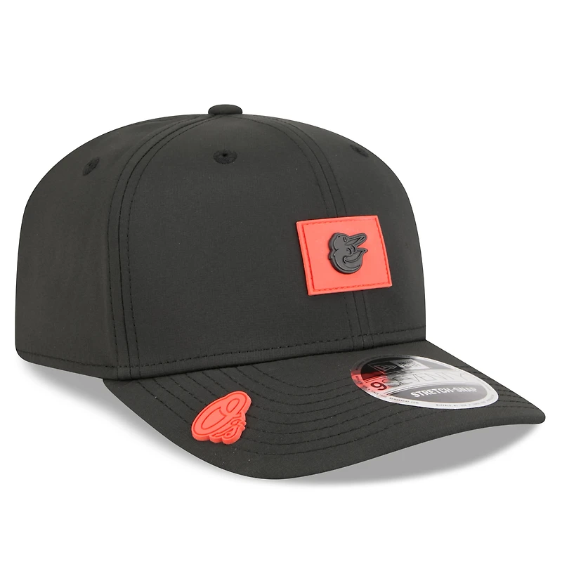 Casquette ajustable New Era noire Baltimore Orioles 2026 Clubhouse 9SEVENTY pour homme