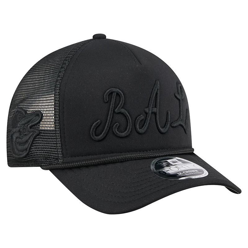 Casquette camionneur ajustable New Era noire City Initial 9FORTY A-Frame M-Crown pour homme avec logo Baltimore Orioles