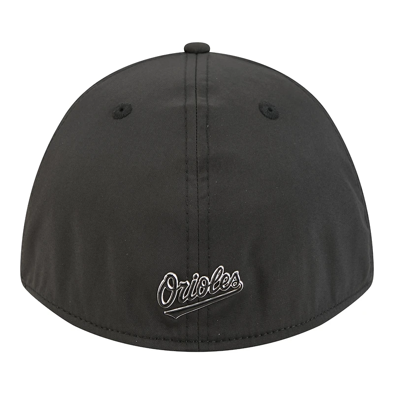 Men's New Era  Black Baltimore Orioles Metallic 39THIRTY M-Crown Flex Hat