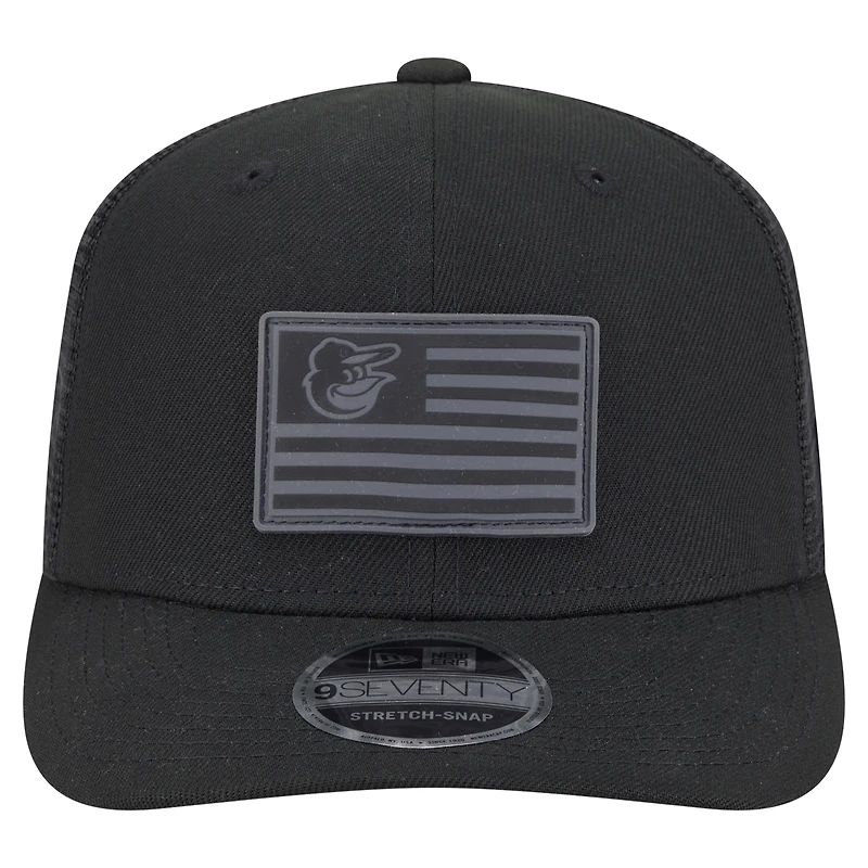 Casquette ajustable extensible à boutons-pression New Era 9SEVENTY pour homme, motif drapeau ton sur ton, Baltimore Orioles, noir