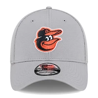 Men's New Era Gray Baltimore Orioles Active Pivot 39THIRTY Flex Hat
