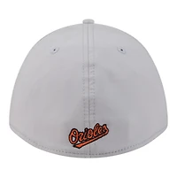 Casquette New Era grise pour homme, modèle Baltimore Orioles Patch 39THIRTY, monture A, couronne M, perforée et flexible
