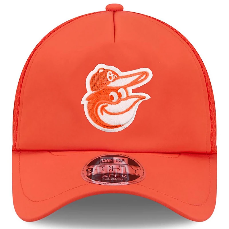 Casquette trucker ajustable New Era blanche Baltimore Orioles 2026 pour homme, modèle Apex 9FORTY.