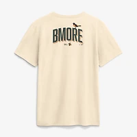 T-shirt Nike crème Baltimore Orioles 2026 City Connect 2-Hit pour homme