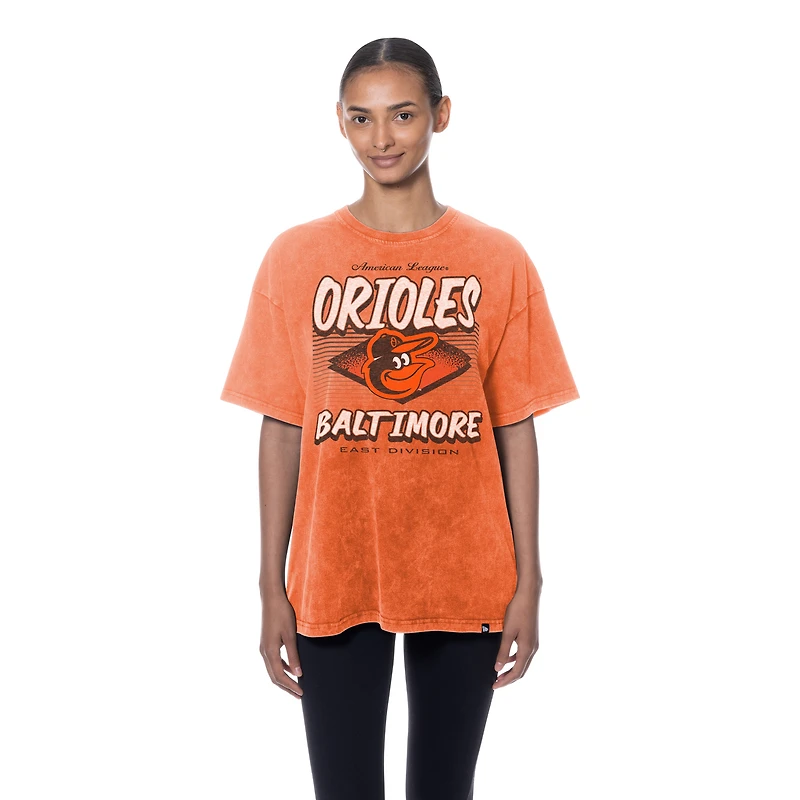 T-shirt oversize New Era orange Baltimore Orioles pour femme, délavé à l'huile minérale